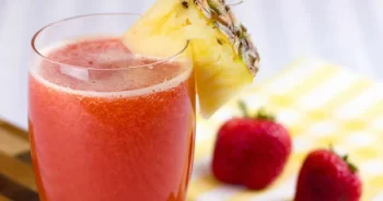 Suco de Morango Com Abacaxi Elimina Inchaço Abdominal – Receita e Benefícios