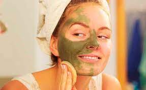 Máscara Hidratante de Chá Verde Combate a Acne – Receita, Como Aplicar e Benefícios