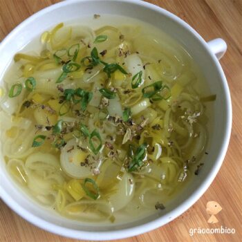 Sopa de Alho Poró Ajuda Emagrecer – Receita, Como Consumir e Benefícios