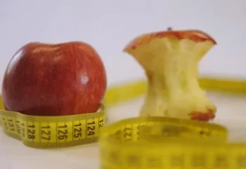 Dieta da Maçã Desidratada Para Emagrecer – Como Funciona e Cardápio Completo
