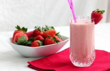 Shake de Proteína Com Morangos Combate Rugas – Receita, Como Consumir e Benefícios