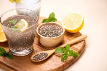 Suco de Limão e Linhaça Acaba com Cabelos Brancos – Receita, Como Consumir e Benefícios
