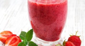 Vitamina de Frutas Vermelhas e Colágeno Anti Flacidez – Receita, Como Consumir e Benefícios
