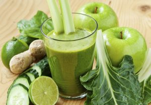 Suco Verde de Couve, Limão e Pepino – Receita Completa e Como Consumir