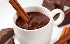 Chocolate Quente Vegano – Receita e Benefícios