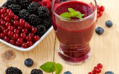 Shake Proteico de Frutas Vermelhas Vegano – Receita e Benefícios