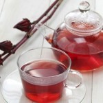 Chá de Morango Com Hibisco Para Murchar a Barriga – Receita, Como Consumir e Benefícios