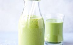 Smoothie de Spirulina Queima Calorias e Aumenta Músculos – Receita, Como Consumir e Benefícios