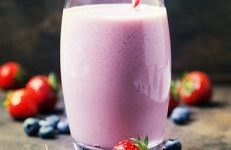 Shake de Frutas Vermelhas Para Pós Treino – Receita, Como Consumir e Benefícios